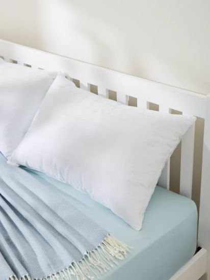 Synthetic Clusterfibre Standard Pillow, Medium